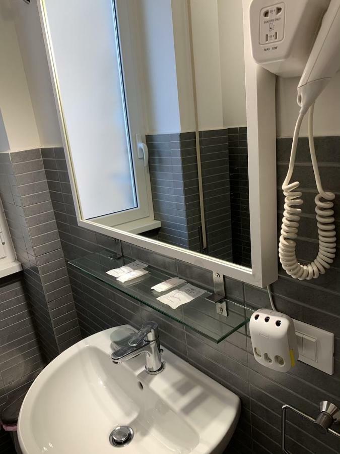 Tiburtina Suites, Casa de hóspedes 2*